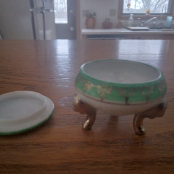 Trinket Box, Vintage, Footed, Guilded, Floral - Picture 3 of 8